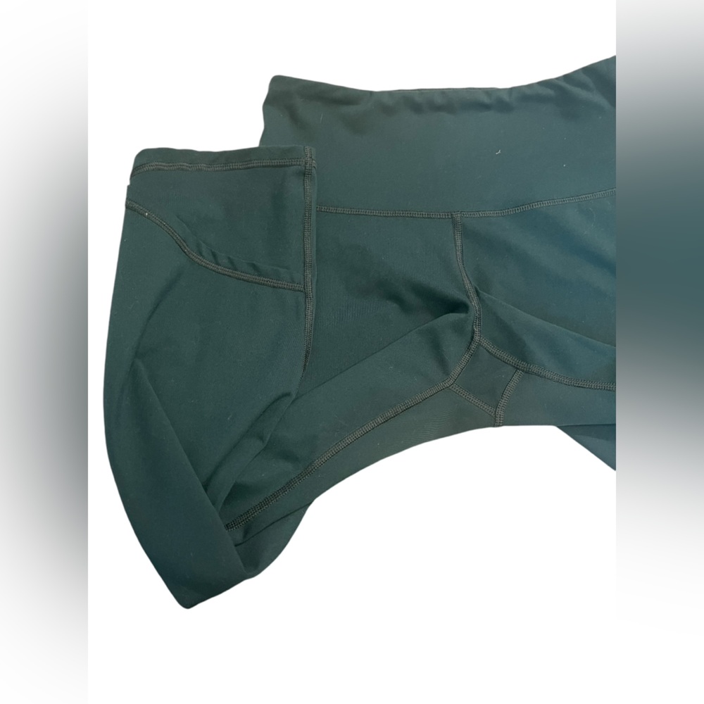 Three Pairs of Old Navy Yoga Pants. Power Soft and Go Dry, Size Med - Picture 6 of 9